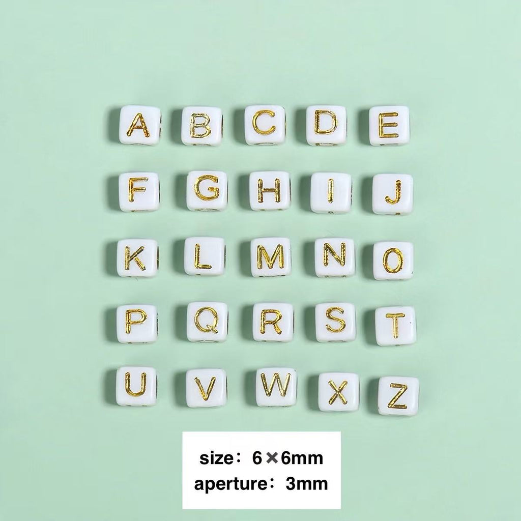 Lu's 100Pcs Acrylic English letter beads A-Z