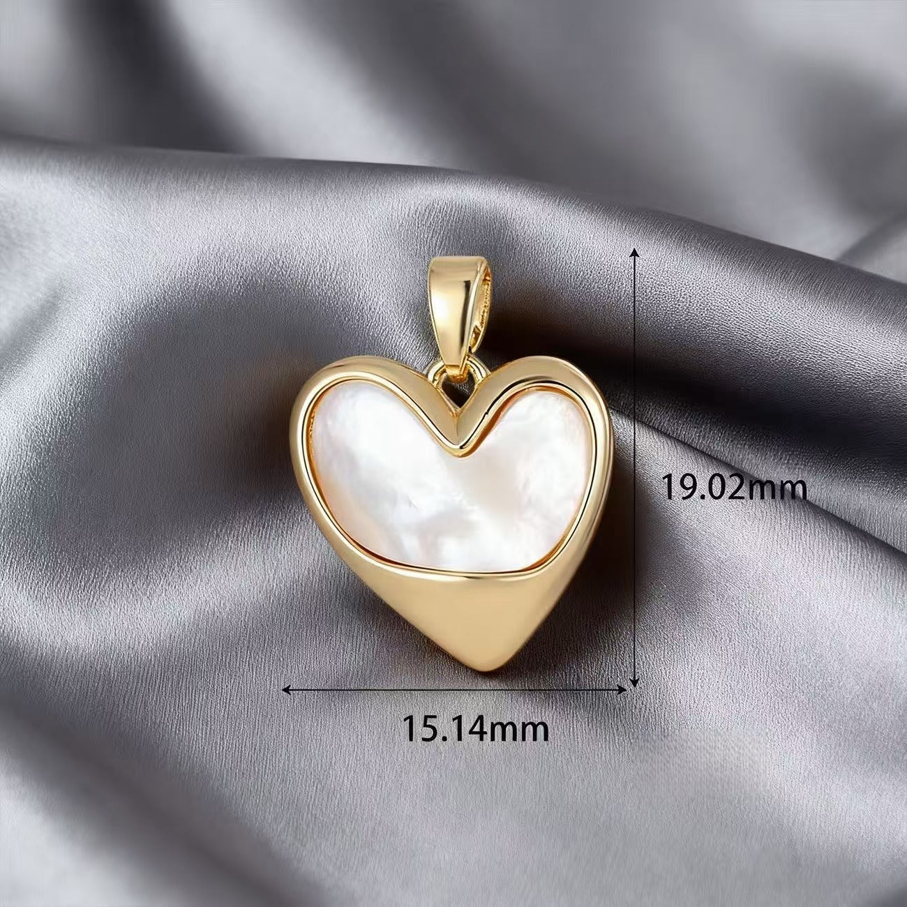Lu's White Mother-of-Pearl Rhinestone Multi-Style Pendants