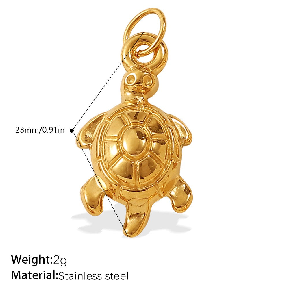 Lu’s Ocean Shell 18K Gold Stainless Steel Charm Pendant