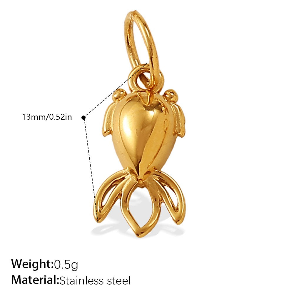 Lu’s Ocean Shell 18K Gold Stainless Steel Charm Pendant